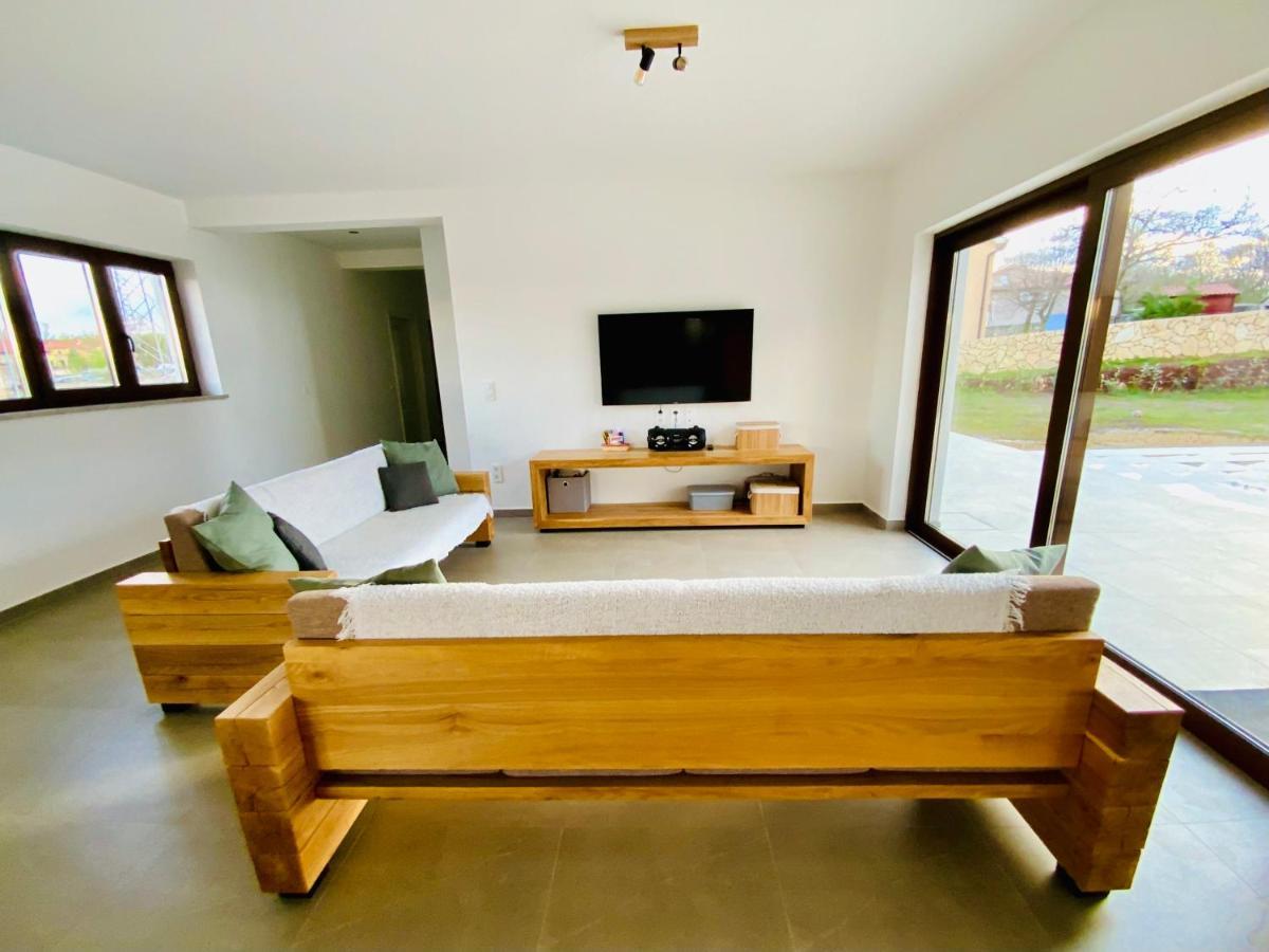 Villa Fluggi Near Labin Santalezi Eksteriør bilde