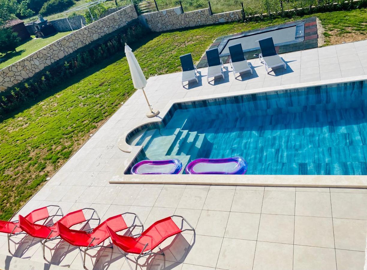 Villa Fluggi Near Labin Santalezi Eksteriør bilde