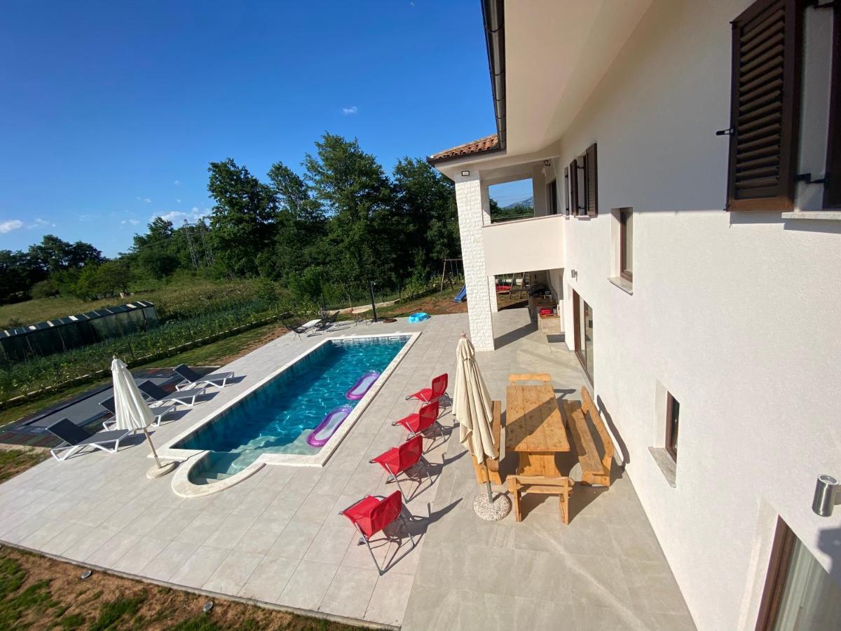 Villa Fluggi Near Labin Santalezi Eksteriør bilde