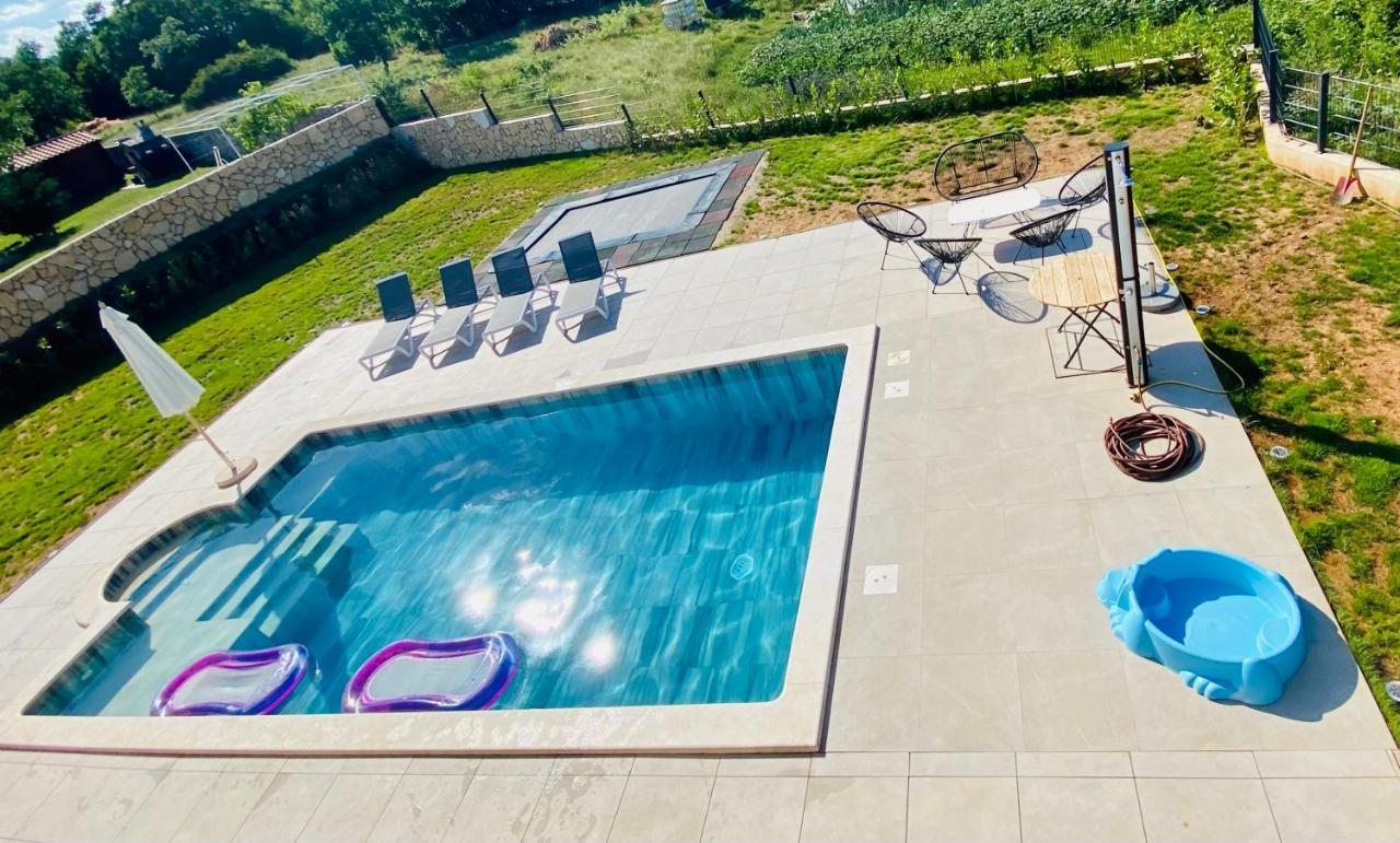 Villa Fluggi Near Labin Santalezi Eksteriør bilde
